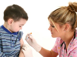Booster shots safe for most kids who have vaccine reaction: study